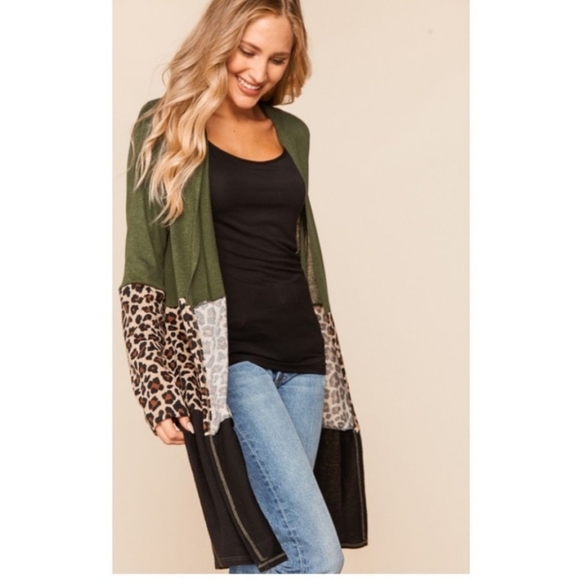 🔥$5🔥LEOPARD PRINT TWO TONE  SWEATER CARDIGAN - Picture 8 of 9
